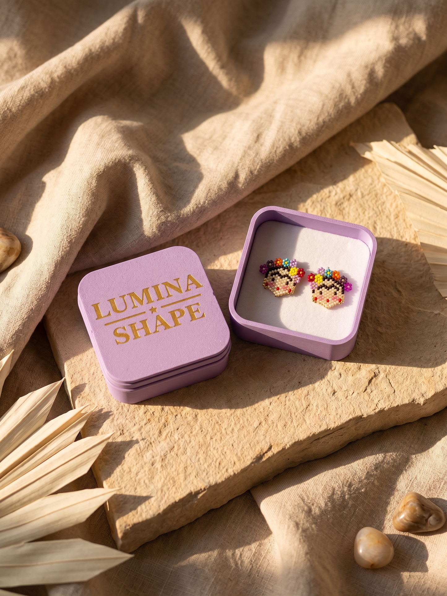 Frida Vibrant Studs